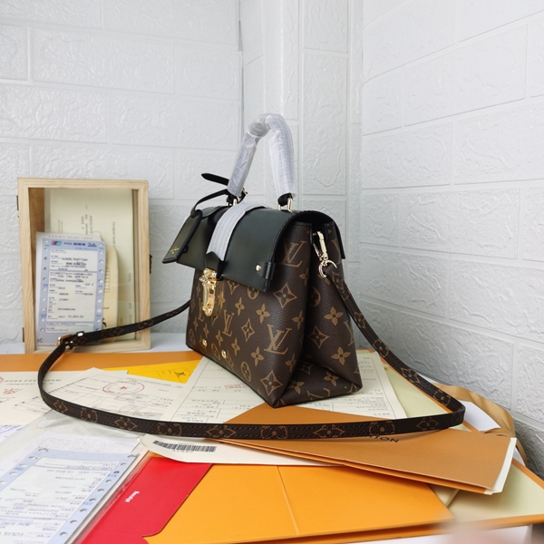 ルイヴィトンバッグ側面デザイン